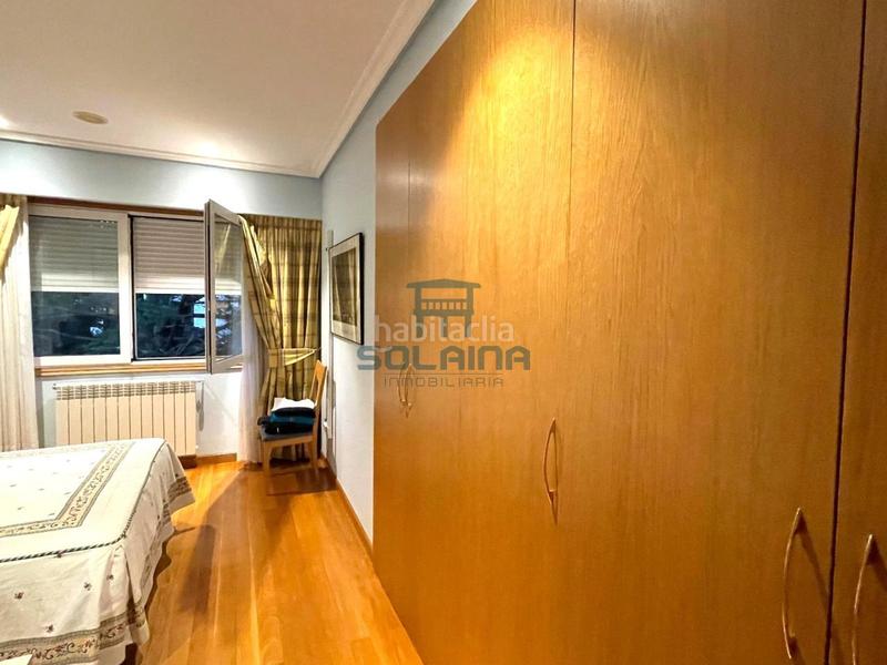 Foto c946349a-cd26-4e07-bc21-c2916f2269ce. Chalet con riscaldamento parcheggio in As Lagoas Ourense
