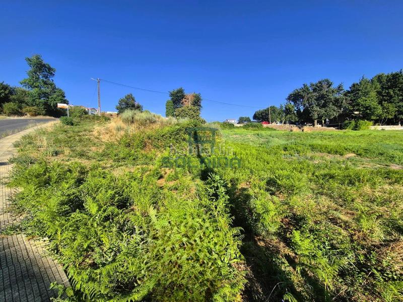 Foto a43d88c4-d948-48c6-8e20-466ae2c53154. Terreno residencial en Peroxa (A)