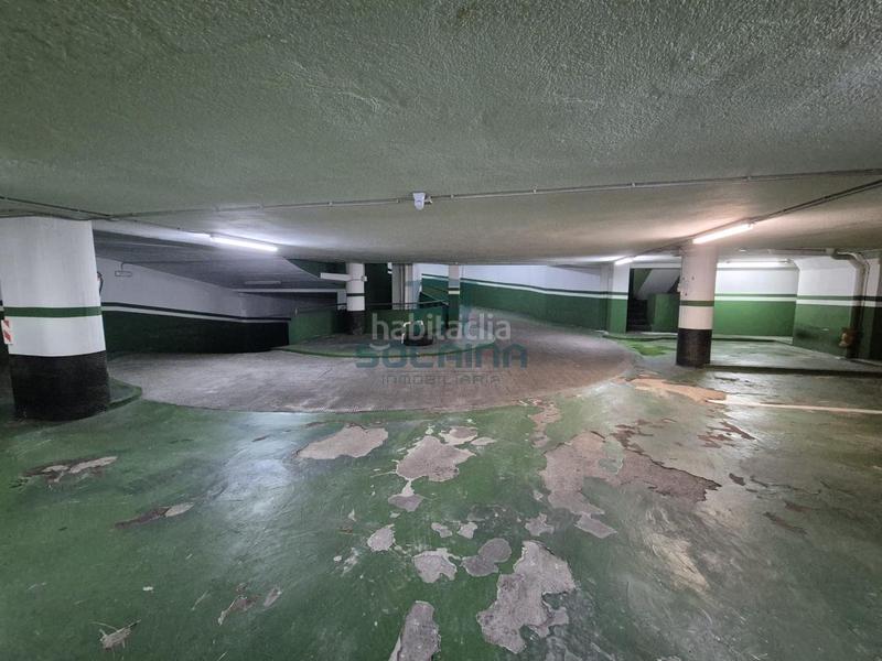 Foto 848fb281-8545-4b5d-ad0f-b9a57962296d. Car parking in Centro Ourense