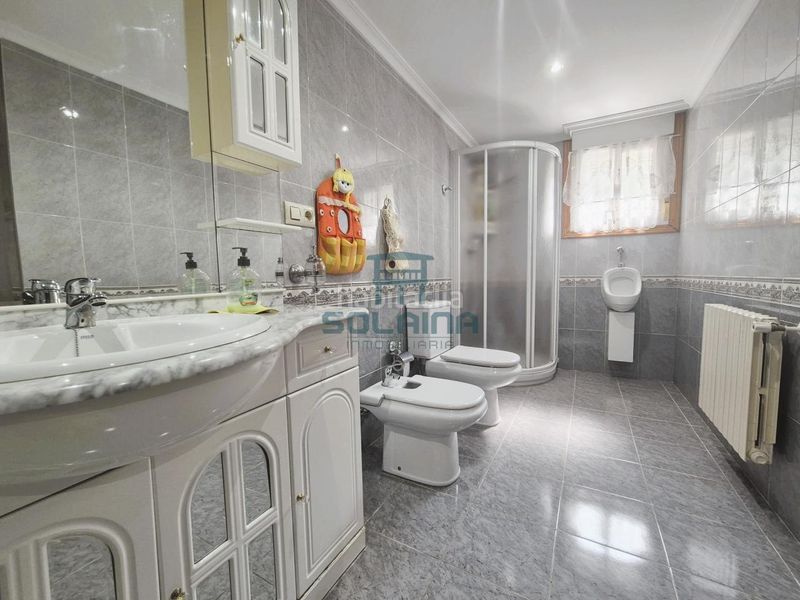 Foto 6d5aebc7-6370-4a25-9992-10250fe2fa42. Casa amb calefacció aparcament a Coles