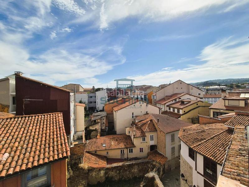 Foto 8124c243-8c4b-4a01-bec2-06915a1e7eba. Zweistöckige wohnung in Casco Viejo Ourense