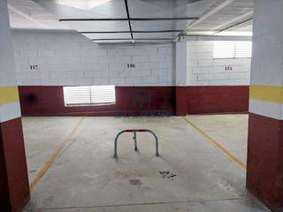 Posto auto in San Cibrao das Viñas