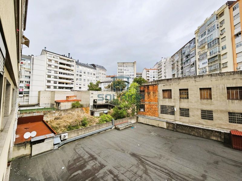 Foto 9b699f1f-3956-4cd4-8ade-e3669f4c67e2. Pis amb calefacció aparcament a Centro Ourense
