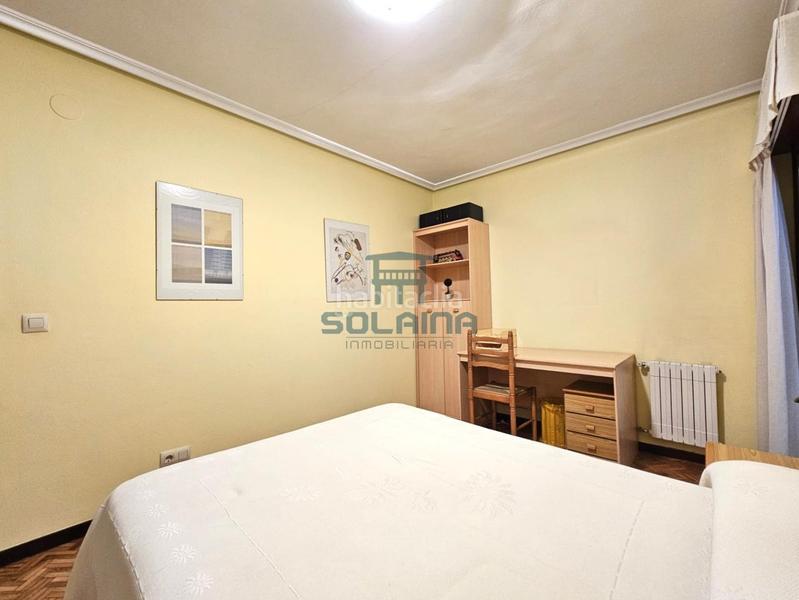 Foto b0d22d3f-590a-4f8f-a0d3-767405f2d1a1. Piso en Centro Ourense