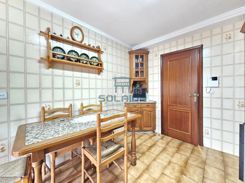 Foto dfa8259f-8049-4c80-9666-19041a5b61bc. Piso en Centro Ourense