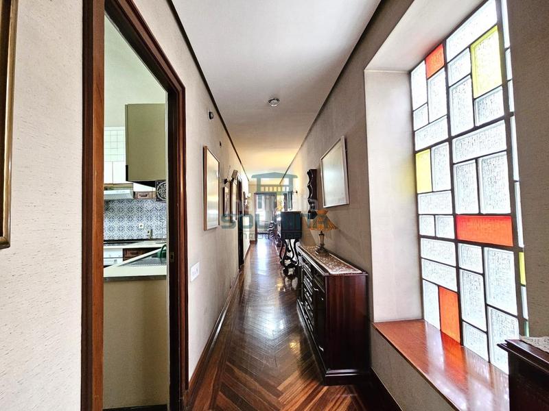 Foto ccc23f6e-9208-4d2b-80b2-f5159f009c97. Appartement avec chauffage parking dans Centro Ourense
