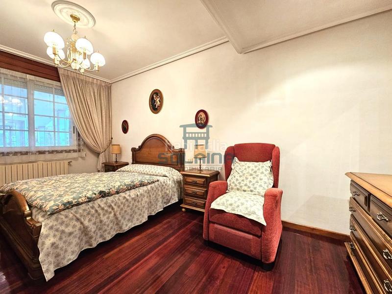 Foto d4327e17-efd5-44b0-b0e3-61bfc329b009. Casa con riscaldamento parcheggio in Ribadavia