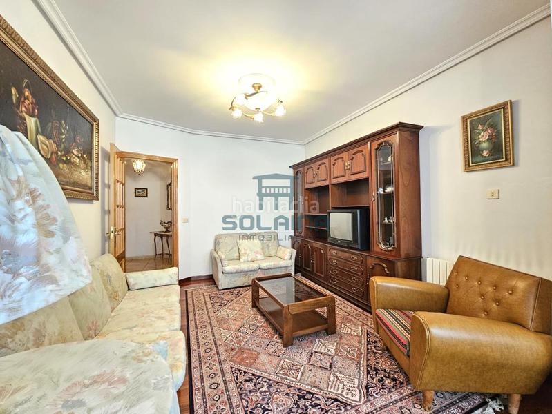 Foto f305ac55-4283-4738-a3f7-244ee5ea22fc. Casa con riscaldamento parcheggio in Ribadavia