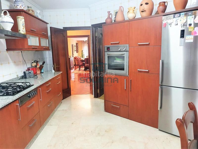 Foto 3593f844-da7a-4c4f-bf27-8584e4a3d902. Appartamento con riscaldamento parcheggio in Centro Ourense