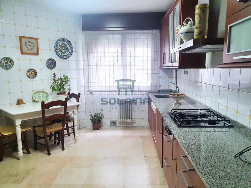 Foto 7d5c56e3-8bcc-4516-8175-e85ee6217bec. Piso en Centro Ourense