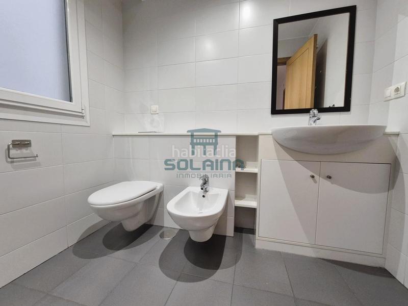 Foto b19509e3-f630-4103-bd4e-349f8c612d96. Piso en Centro Ourense