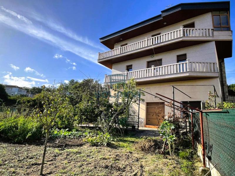 Foto d669bea8-2fdc-4988-a67f-e7c8684003cc. Casa con riscaldamento parcheggio in A Carballeira Ourense