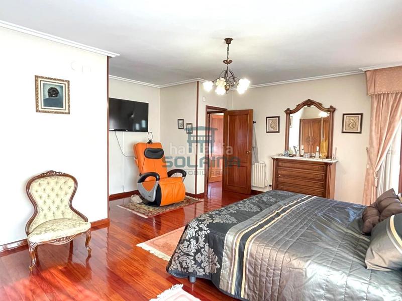 Foto 4b8fdae9-969f-4c3a-a2c5-db1df3ece8b3. Haus mit heizung parking in A Carballeira Ourense