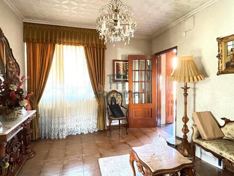 Foto b6d1f8db-e6df-442d-b60a-66a3365874ee. Maison avec chauffage parking dans A Carballeira Ourense