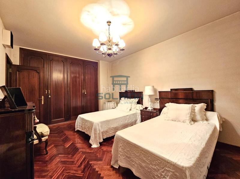 Foto 1c9e755b-0223-489d-803f-fbaab754c80f. Flat with heating parking in Centro Ourense