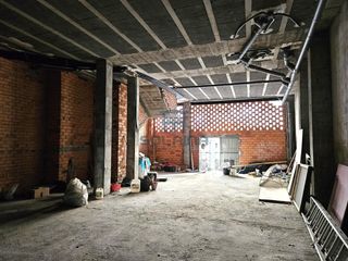 Business premise in Couto