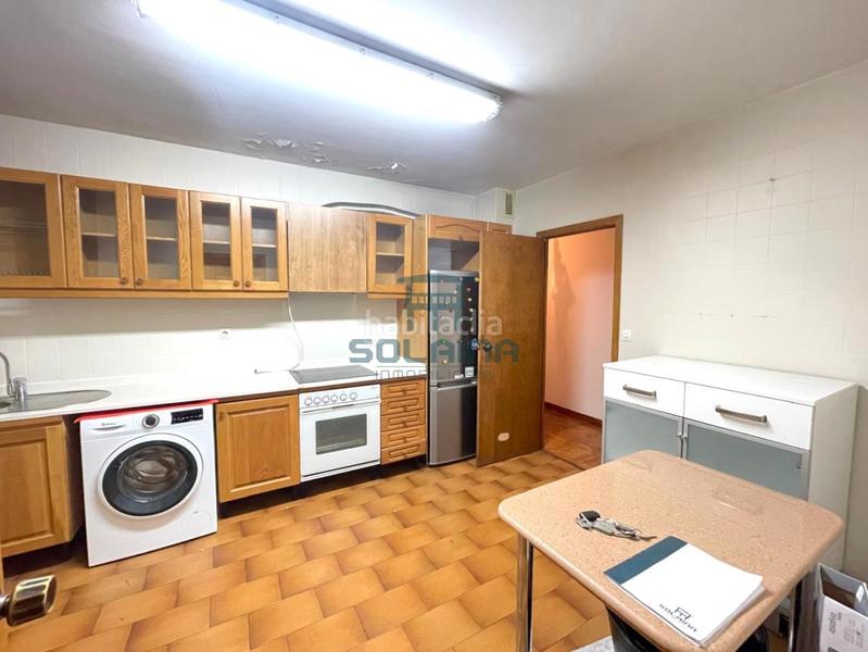 Foto 0b0a7928-c88c-491a-b00b-4c318e72703f. Piso en Centro Ourense