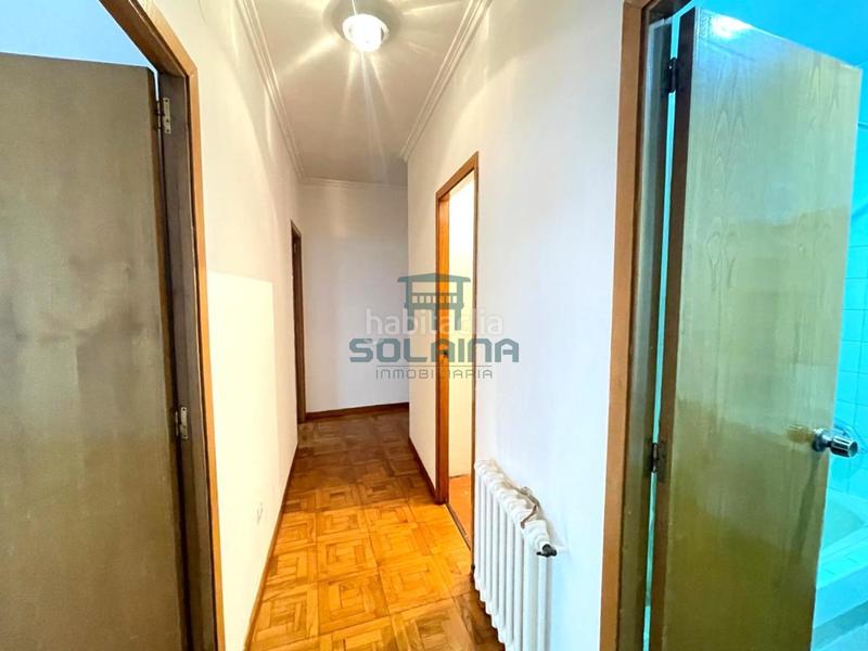 Foto 7a4b7ec9-c63d-4e8d-b3c2-859d56bd9066. Piso en Centro Ourense