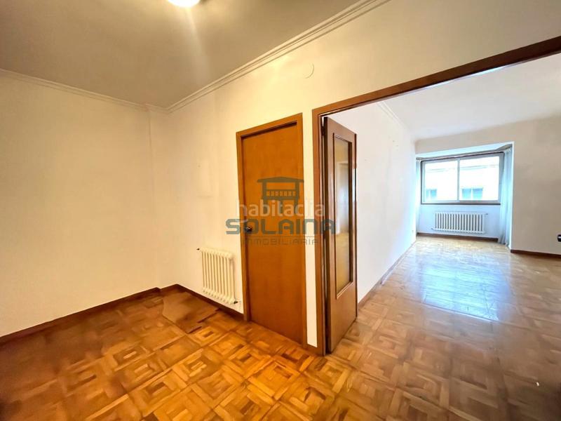 Foto 7a83aef4-7c58-4890-95b7-5d5b485d2454. Piso en Centro Ourense