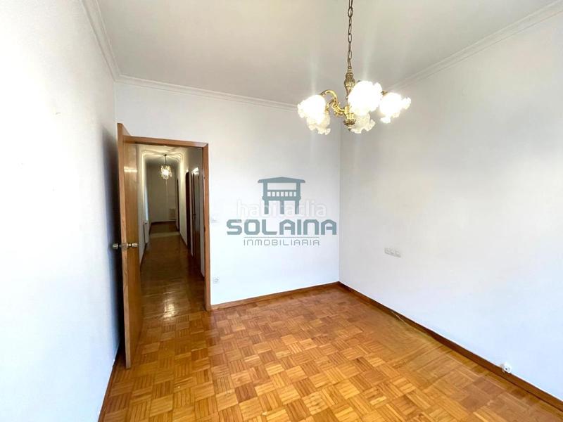 Foto a7fb8f18-c927-4988-b230-1bc86fe72ad2. Piso en Centro Ourense