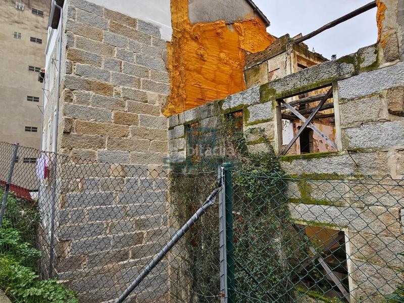 Foto d10281bf-d429-4990-8bff-072052a81824. Edificio in Couto Ourense