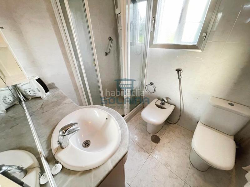 Foto 7645541c-5b5e-4add-a67a-04d487f645ff. Chalet en San Cibrao das Viñas