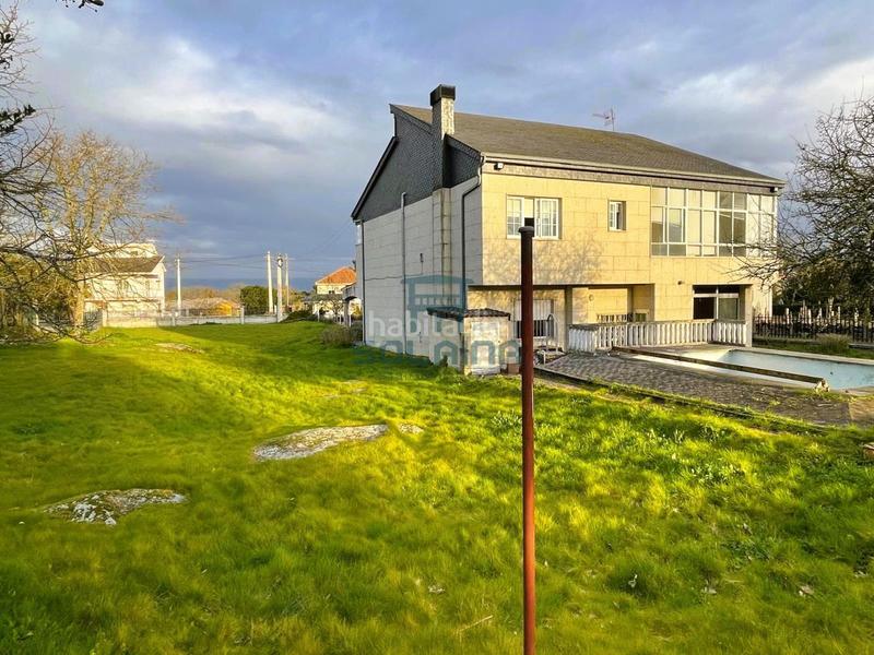 Foto 89b72e2b-46bf-4138-bb84-f1c229adc9a2. Chalet en San Cibrao das Viñas