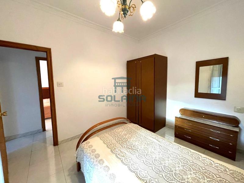 Foto 8a7fcdb2-1e59-4c41-ac8f-083267403125. Chalet en San Cibrao das Viñas