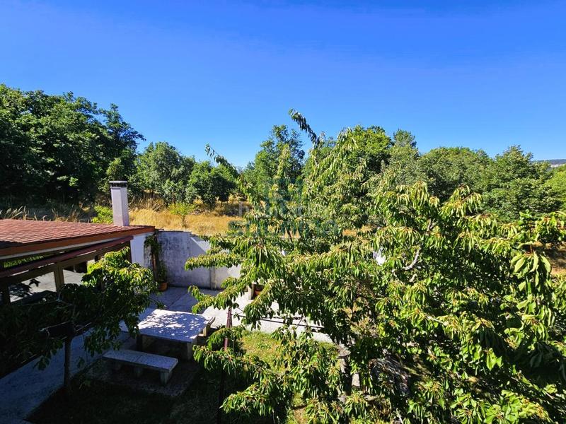 Foto cd85de9c-d9de-4632-9449-ee2e11346fd7. Chalet with heating parking in Mariñamansa Ourense