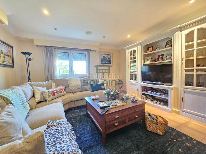 Foto e43634af-5a8f-4d42-97c1-6a6be6ec1dc7. Chalet with heating parking in Mariñamansa Ourense