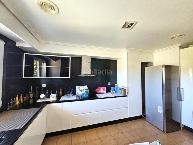 Foto b4a748ce-e8e7-4c11-9ea3-49c97a439b70. Chalet con riscaldamento parcheggio in Mariñamansa Ourense