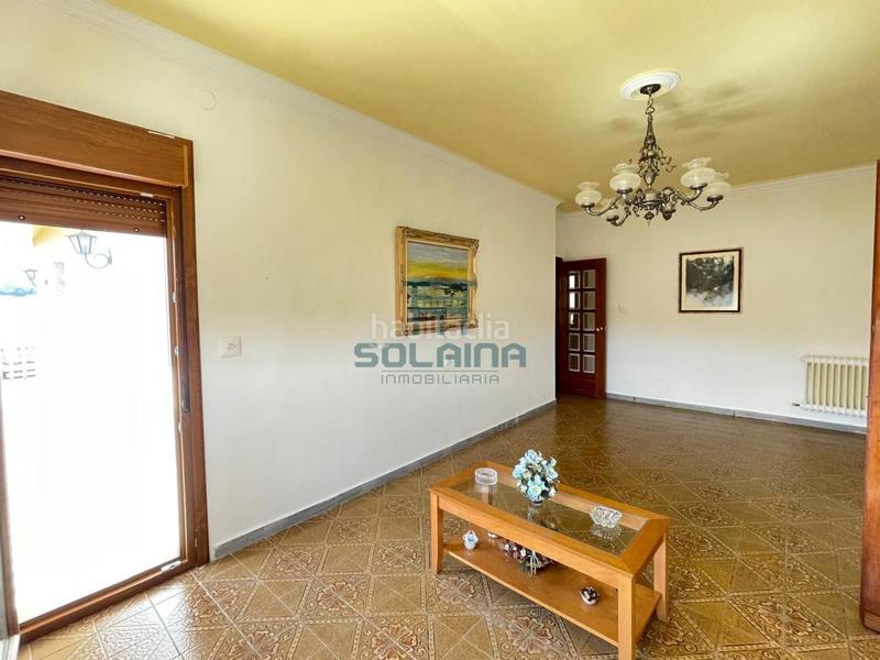 Foto b0ea677a-d343-4bf1-8b82-fe0a9a378e73. Casa en Barbadás