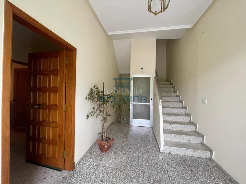 Foto b2d7c9d1-3905-4f27-a9f3-07419085a38a. Casa en As Lagoas Ourense