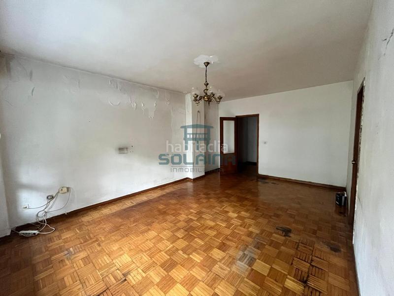 Foto bd0b713f-45e9-4a4f-91cc-13595620a95f. Pis a Ribadavia