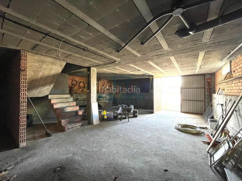 Foto 1c41d89d-675f-47d6-aa25-00fbefa1276d. Chalet with parking in San Cibrao das Viñas