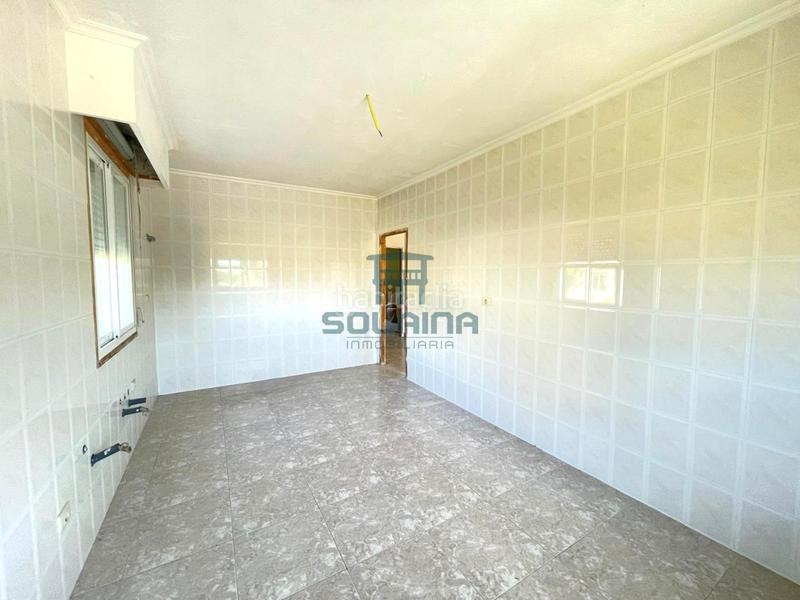 Foto 8aa3dd02-fc29-45ef-9b2a-25cf8dbaced8. Chalet with parking in San Cibrao das Viñas