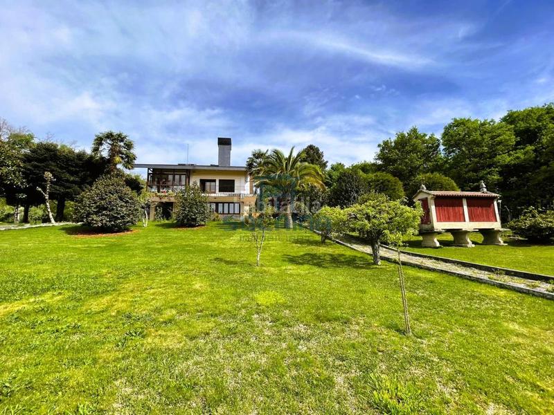 Foto f1dbe75d-77a8-422d-a19c-8403c7d8036d. Chalet with heating pool in Esgos