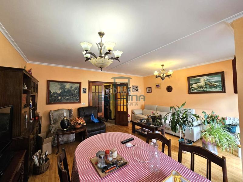 Foto 5306f3bd-a40b-4d9c-a94b-5fece7d93f02. Flat with heating parking in Universidad Ourense