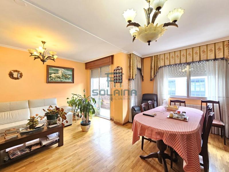 Foto a7d6ba15-3224-46c7-8c19-8f9acbe0f6e9. Flat with heating parking in Universidad Ourense