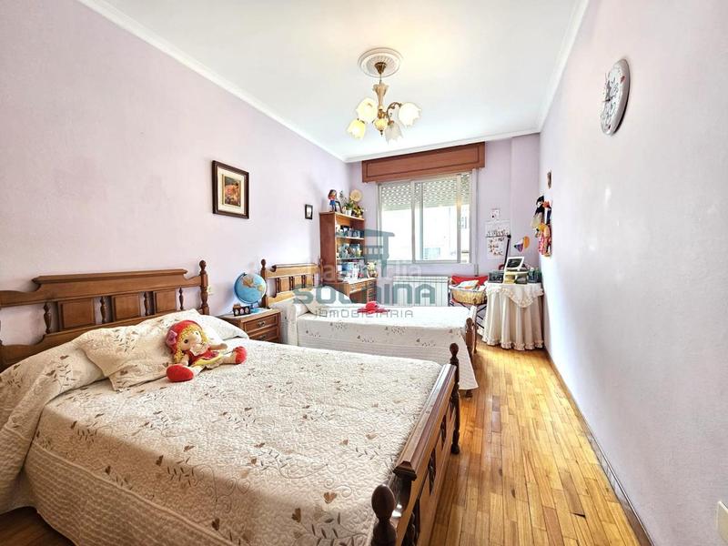 Foto b55773a9-b9c8-486e-9684-2e749d863ab6. Flat with heating parking in Universidad Ourense