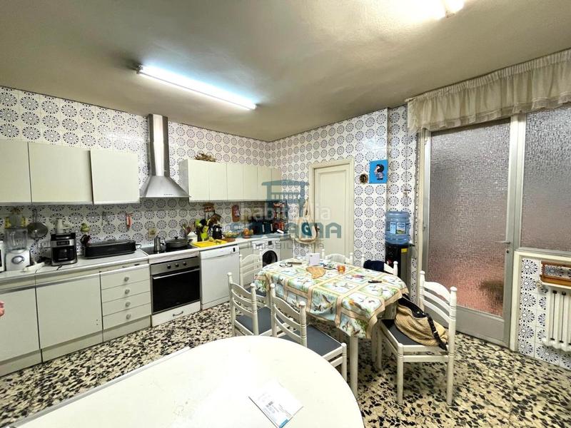 Foto 2a9ff1be-de0e-484e-80fe-3788c5ab1017. Appartamento con riscaldamento parcheggio in Centro Ourense