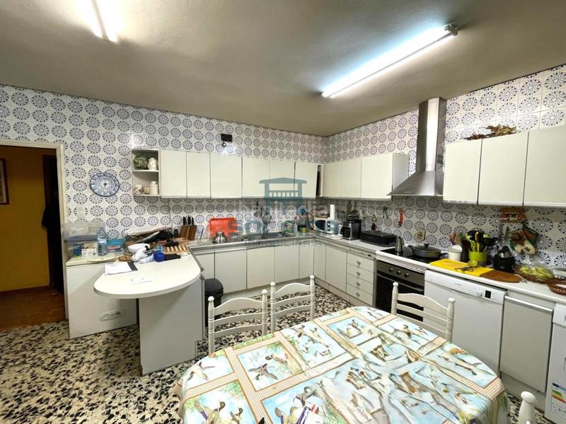 Foto 10c1ba84-47fb-464e-8fd0-debeb10a0701. Flat with heating parking in Centro Ourense