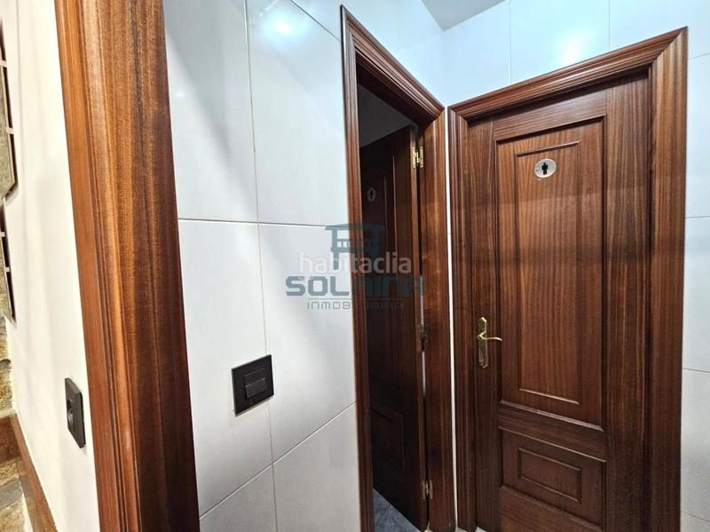 Foto 25eaec3a-e384-479b-bd5e-b02c8db3cdec. Lloguer local comercial a A Ponte Ourense