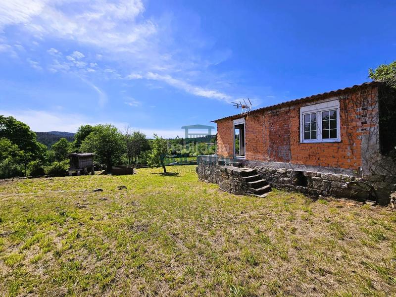 Foto 15d75eb9-8f70-4ace-8859-d3ea380b23d5. Casa a Peroxa (A)