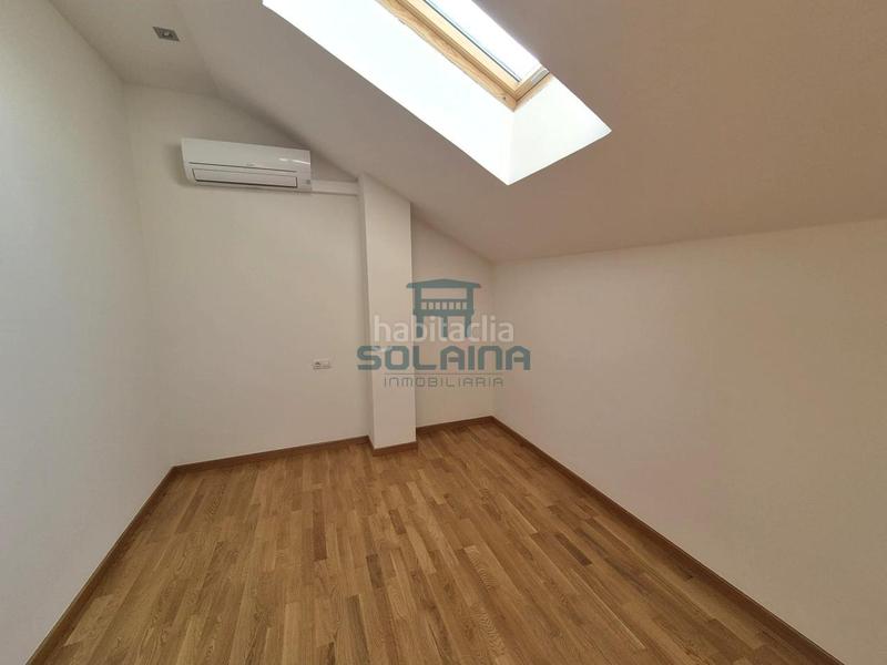 Foto 33026e2f-3763-4f55-a9b8-b6848e0cbfa2. Location duplex avec chauffage parking dans Couto Ourense