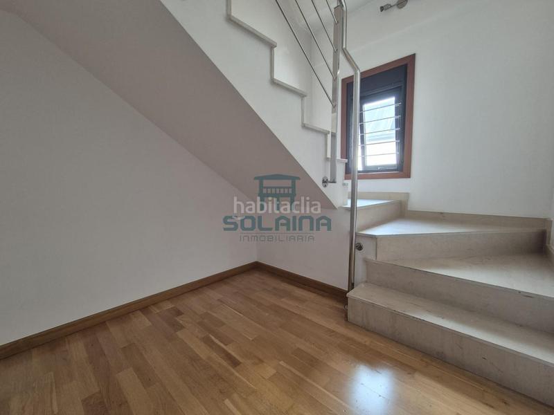 Foto bf71946c-7d54-476b-8913-8c703ceec9ed. Location duplex avec chauffage parking dans Couto Ourense