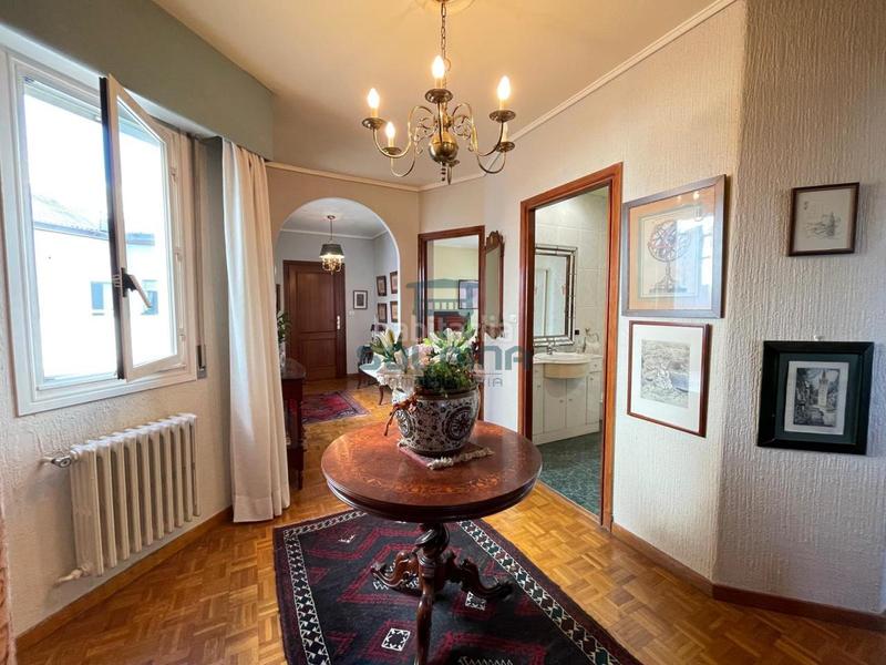 Foto 6dd9f899-1b45-4d55-a252-feb325e51424. Flat with heating in Centro Ourense