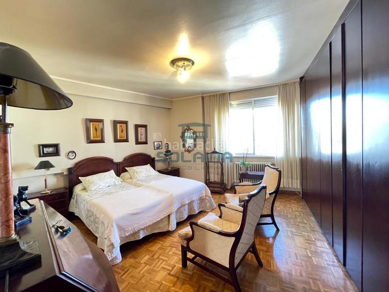 Foto b77cecbb-2406-496d-87d0-d34e30bca654. Flat with heating in Centro Ourense