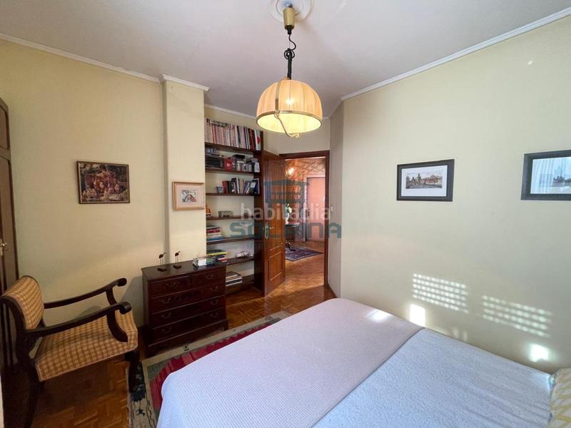 Foto bbaa084a-04a5-4f42-bd69-be1e7501fab0. Piso en Centro Ourense