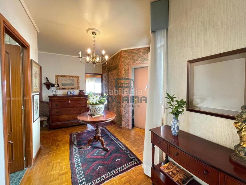 Foto c6ab40e2-2735-4613-adbd-6059153a185b. Piso en Centro Ourense